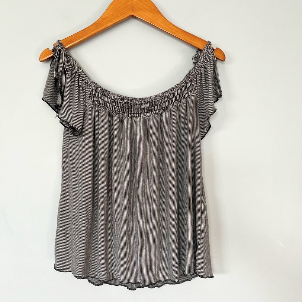 American Eagle Soft & Sexy Pinstripe Off Shoulder Smocked Top Size Small